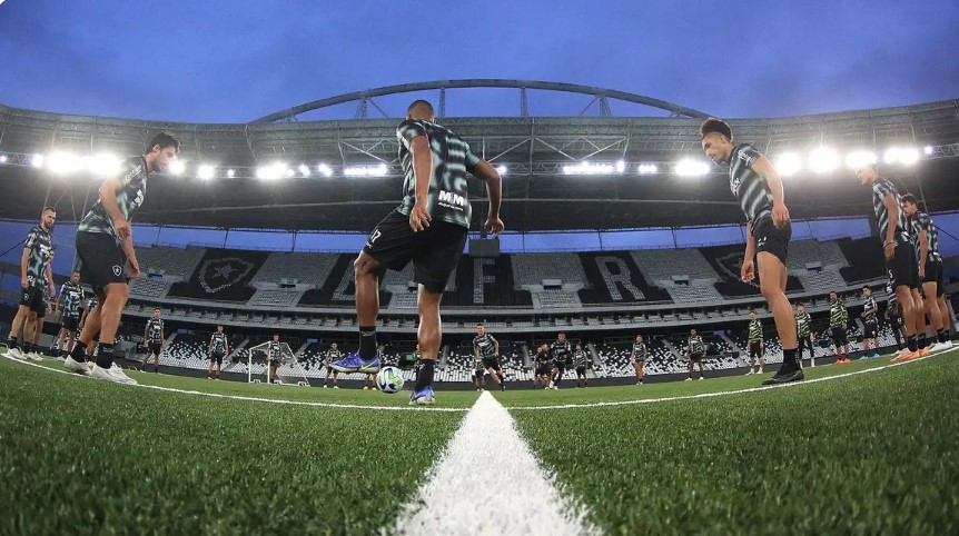 Futebol: gramado nos estádios vira tema de debate no Brasil e no mundo (Foto: Vítor Silva/Botafogo/Direitos reservados)